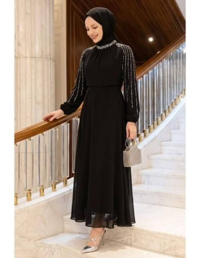 Kolları Taşlı Pullu Siyah Şifon Abiye